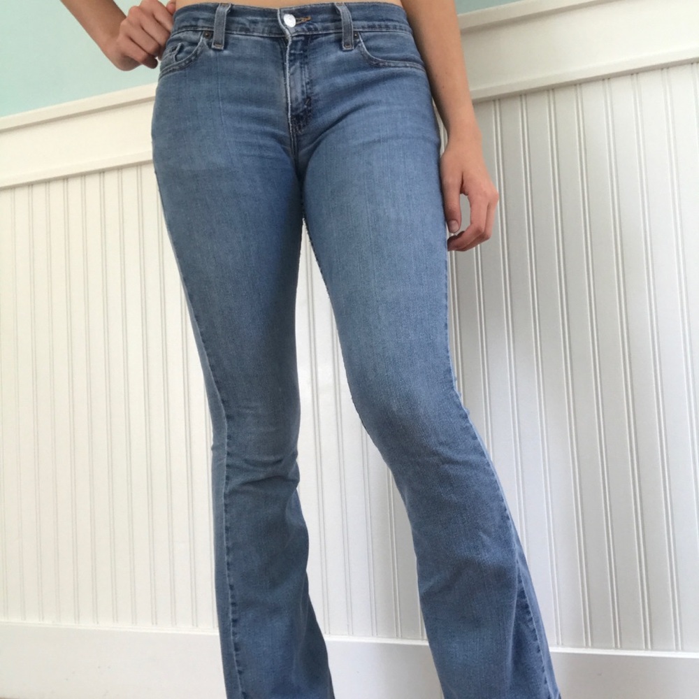 AUTHETIC VINTAGE LEVI’S Low-Rise Bell Bottom Jeans